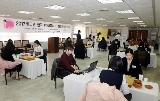 첫 통합라운드… 상위 네 팀이 하위 네 팀 눌렀다