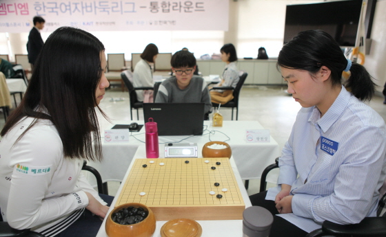 포스코 켐텍, 드디어 단독 선두